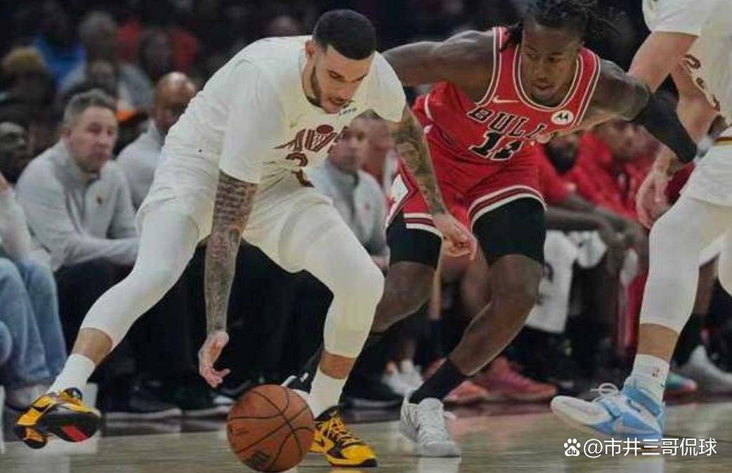 欧冠今晨走向成谜,夏洛特黄蜂伤情更新,更衣室稳定,阵容厚度经受考验的简单介绍-九游体育